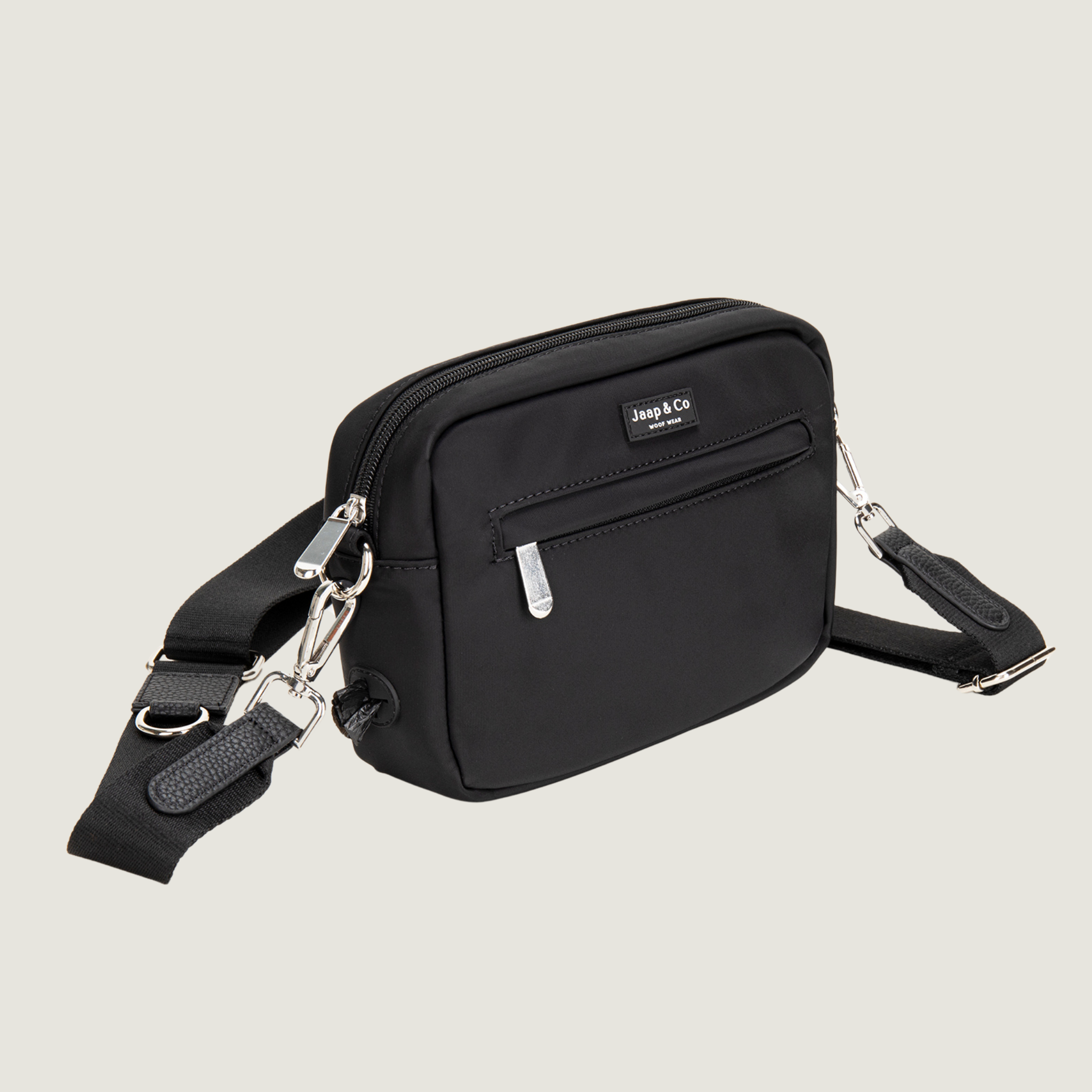 Voorkant en deels zijkant van de Jaap & Co Classic Black dogmom bag
