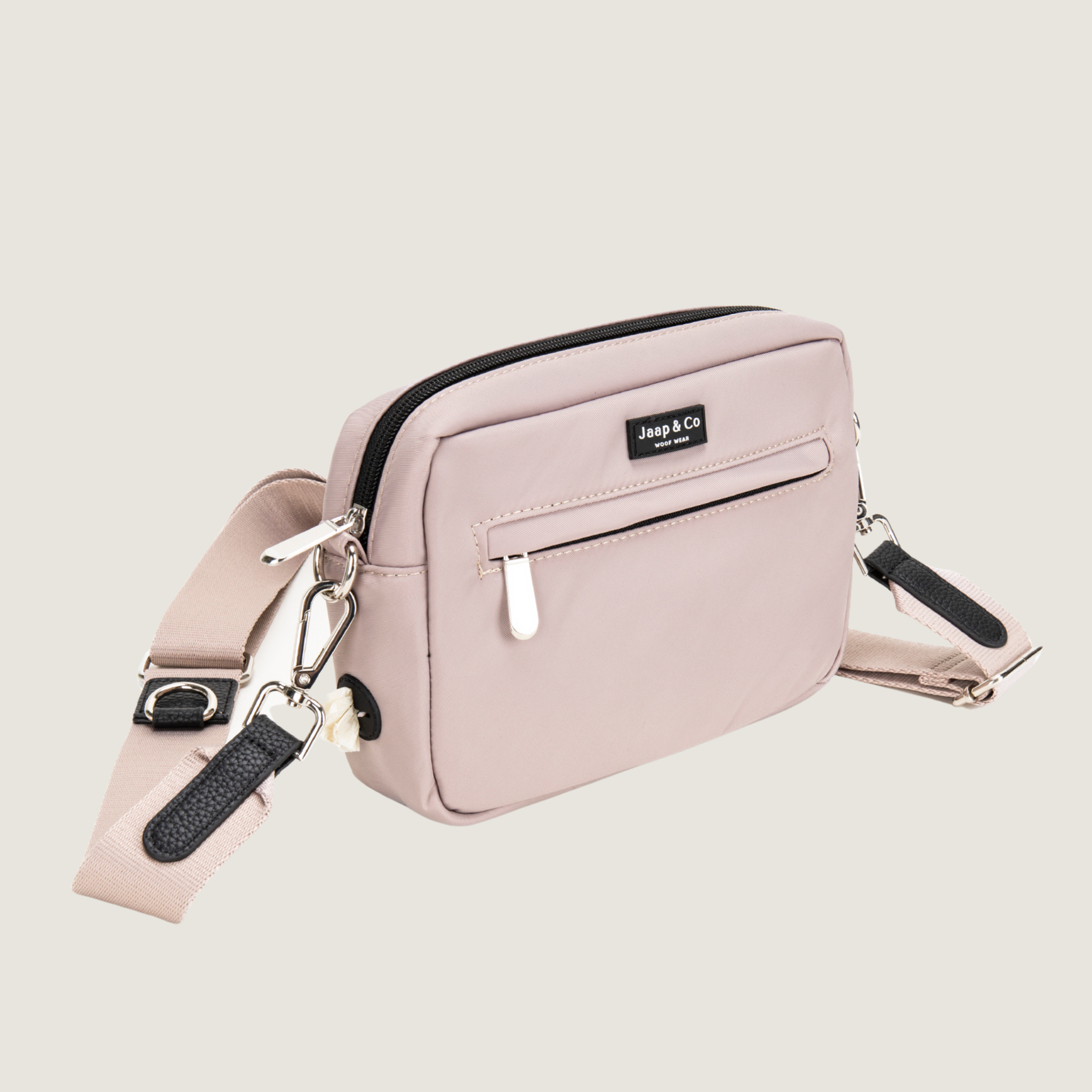 Voorkant en deels zijkant van de Jaap & Co Latte Machiato dogmom bag