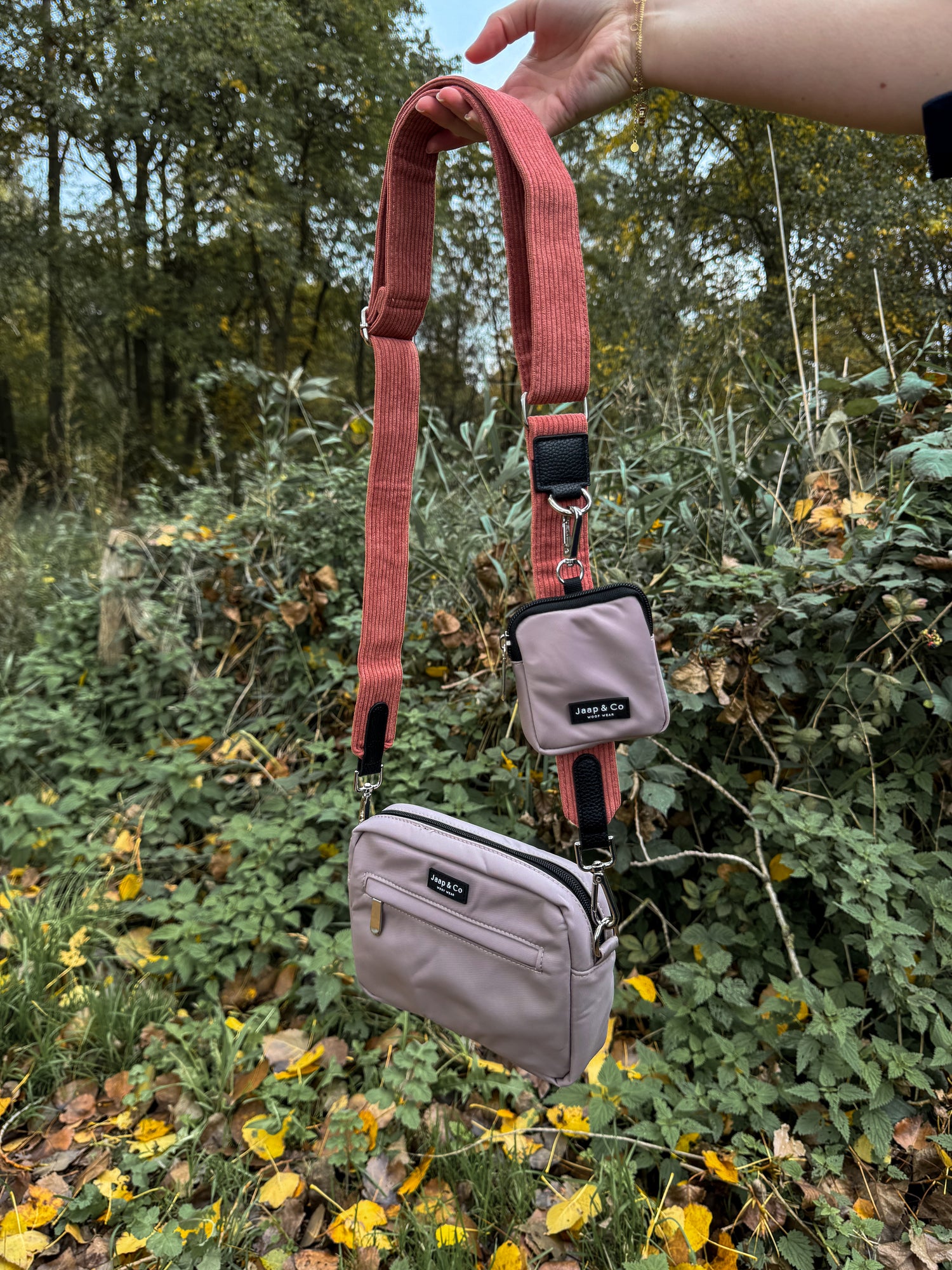 Latte Machiato Dogmom Bag - Golden Trails Strap