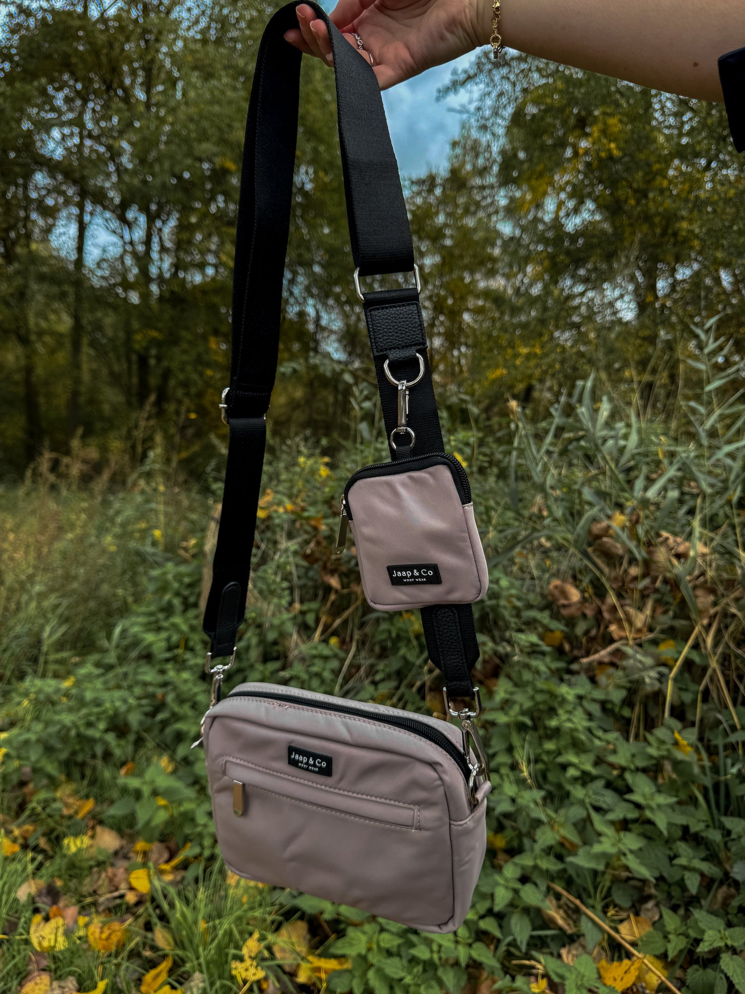 Latte Machiato Dogmom Bag - Classic Black Strap