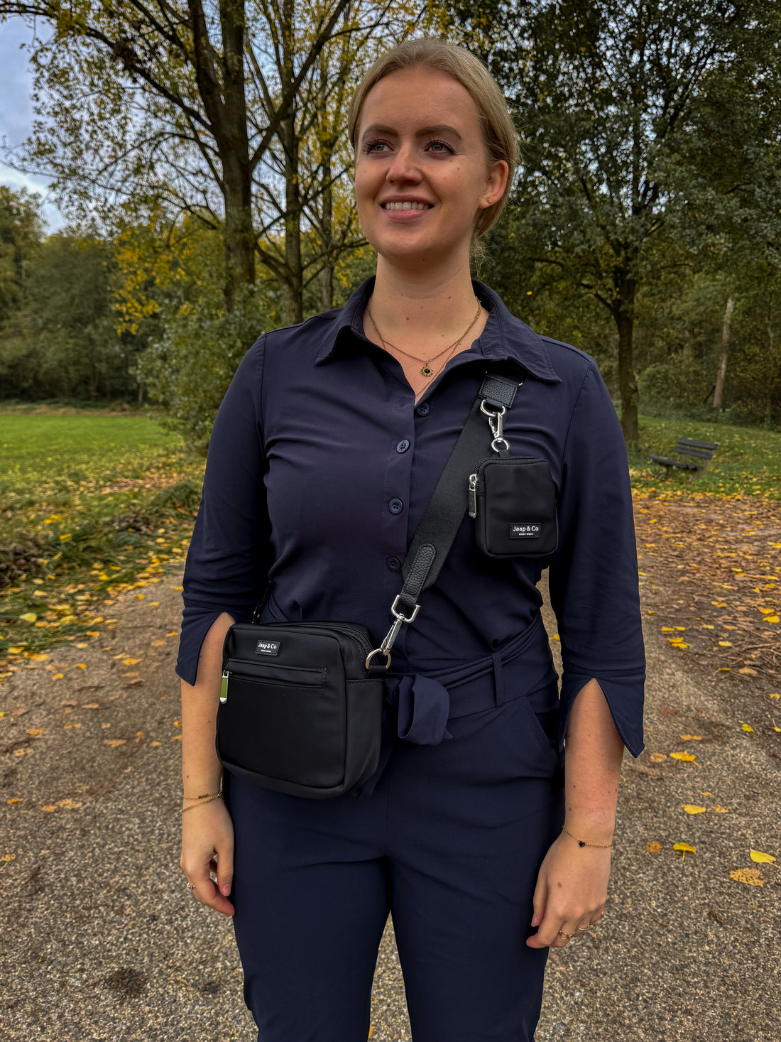 Classic Black Dogmom Bag - Classic Black Strap