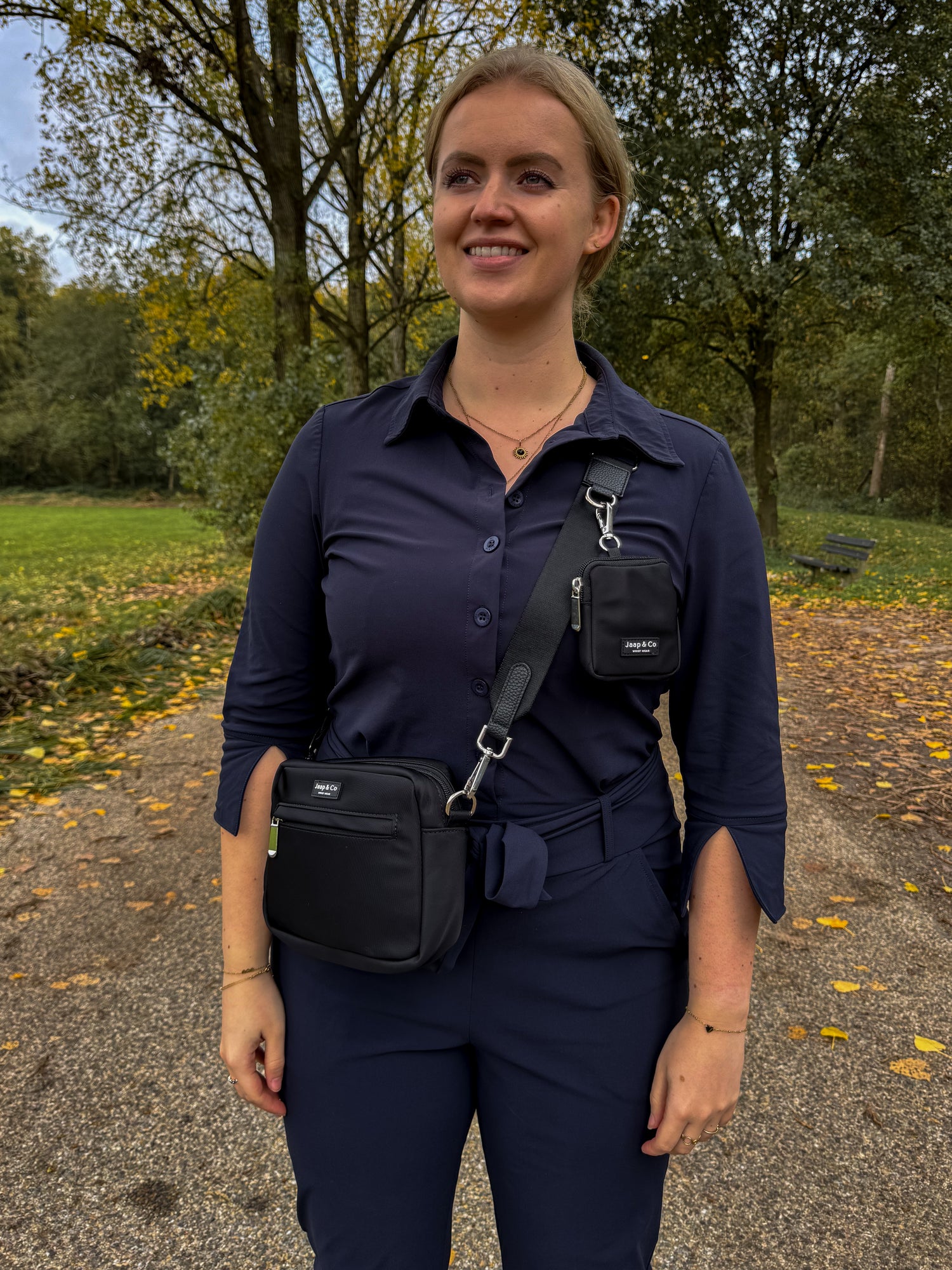 Classic Black Dogmom Bag - Classic Black Strap