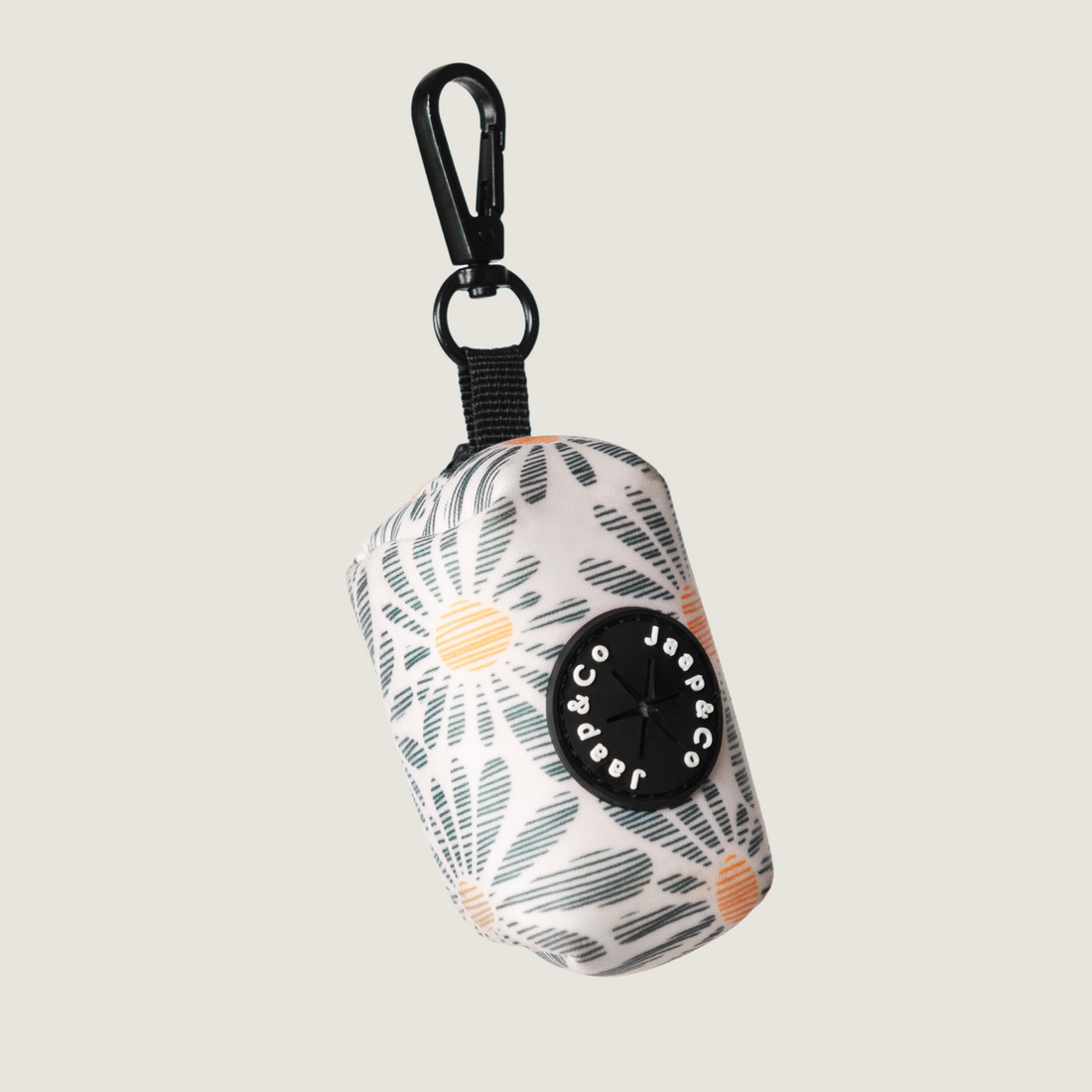 Voorkant Jaap & Co poepzakjeshouder uit de Classic Beige collectie – stijlvol en neutraal ontwerp voor dagelijks gebruik.